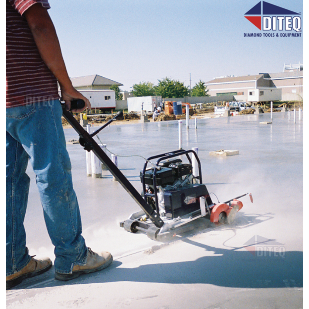 Sierra para hormigón Diteq G-TEQ a gas verde 5,5 CV F50010